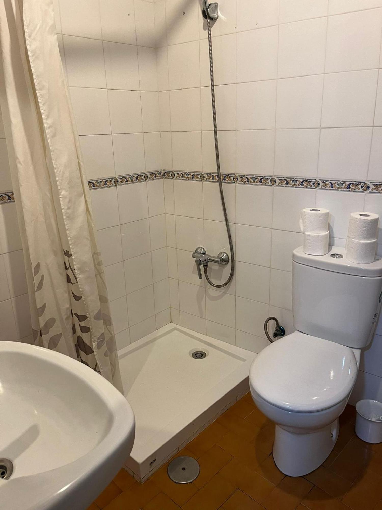Ristbe Rooms Madrid Bagian luar foto